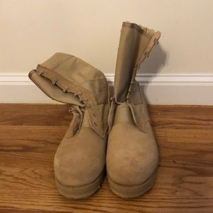 Men’s size 11.5 military boots